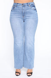 Show Me More Flare Jeans - Light Blue Wash Ins Street